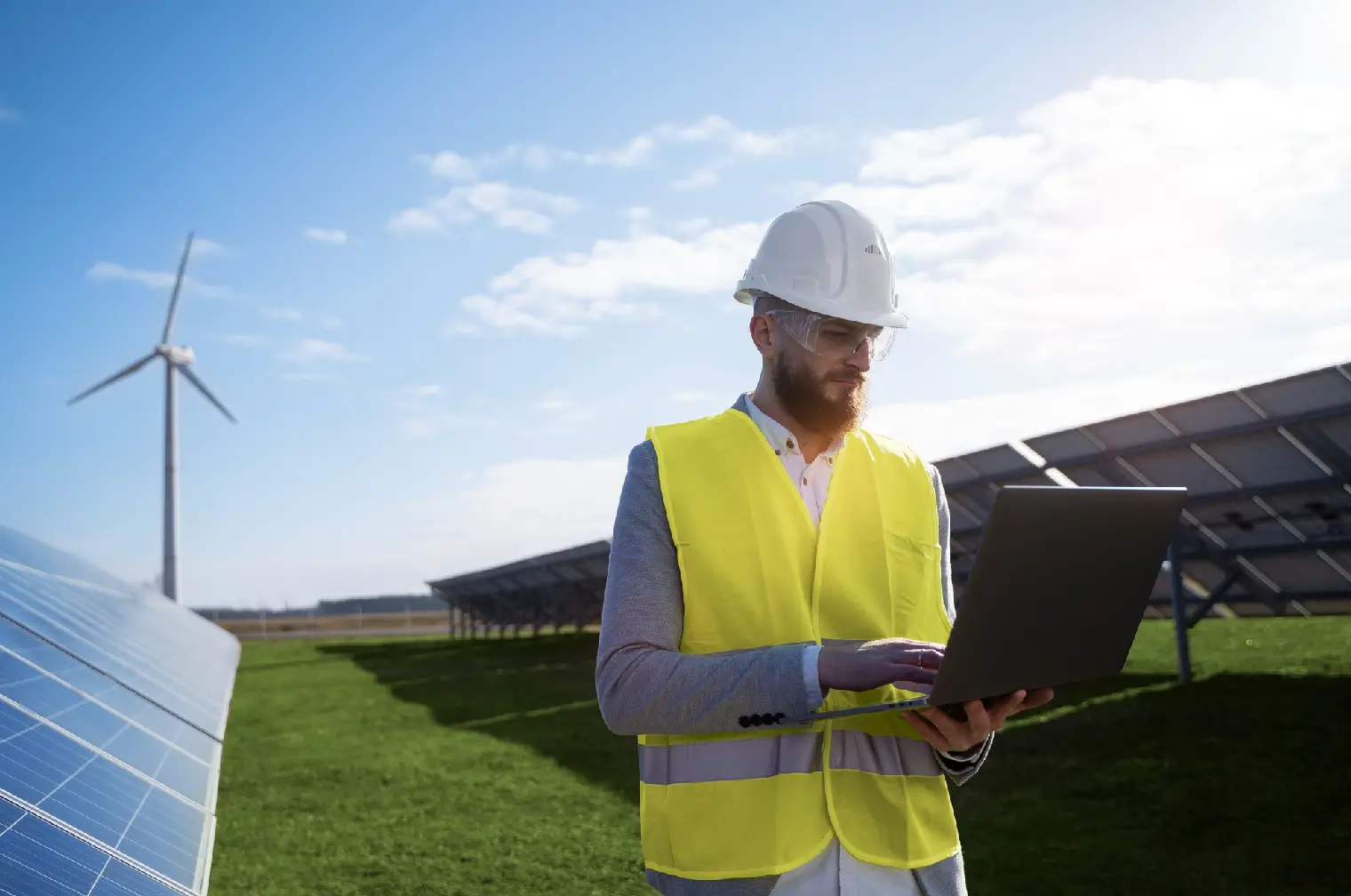 Seamless System Integration for Energy and Utilities: The Key to Reducing Downtime and Operational Costs